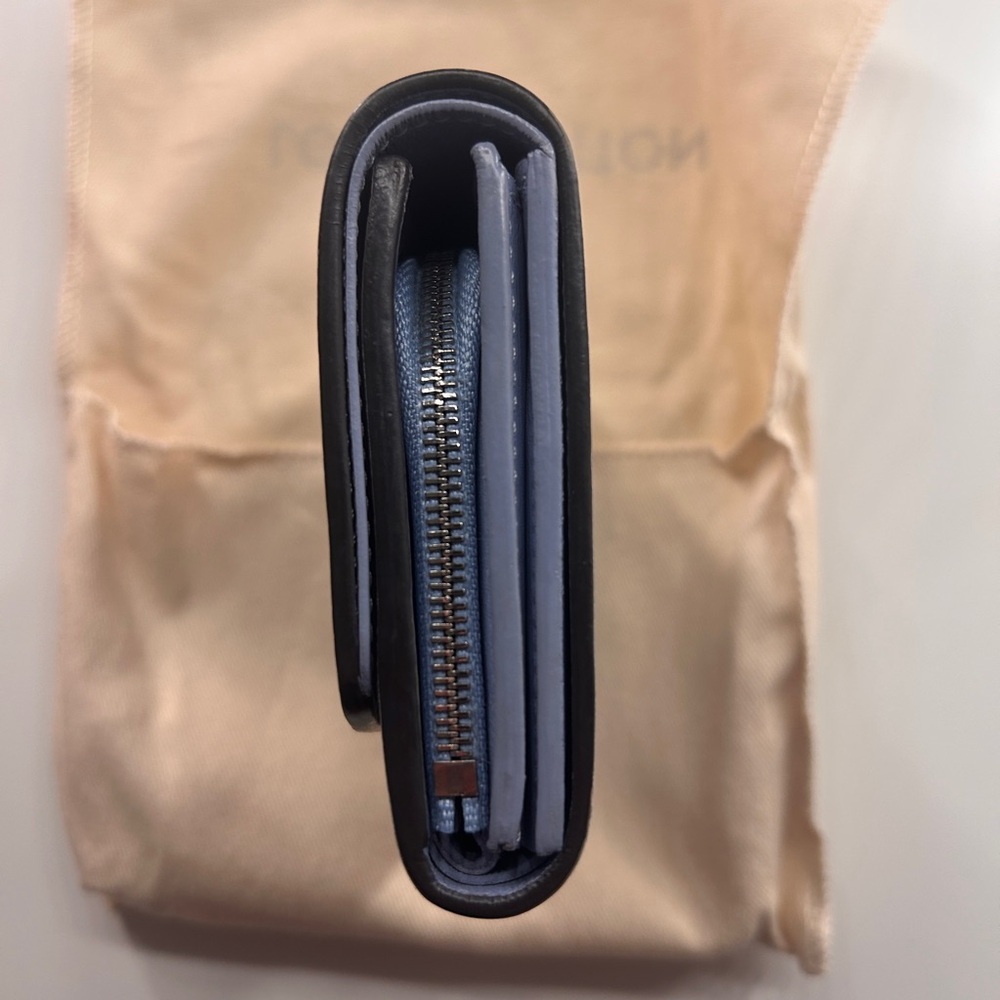 Louis Vuitton Blue Ombré Monogram Mahina Wallet - Picture 2 of 14